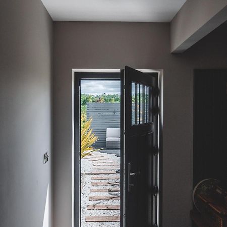 The Hideaway Retreat Villa Оума Екстериор снимка