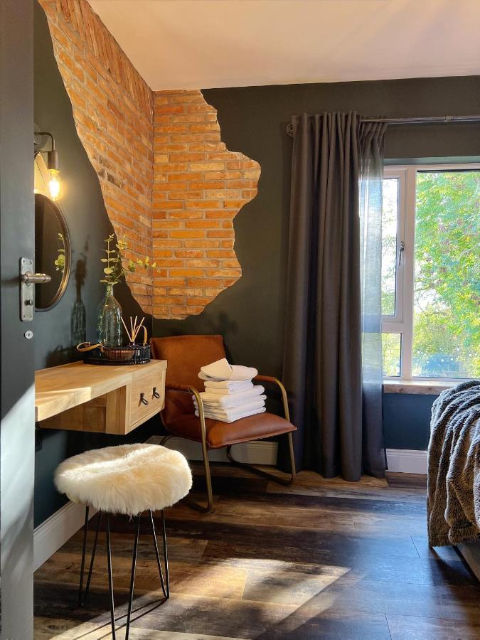 The Hideaway Retreat Villa Оума Екстериор снимка